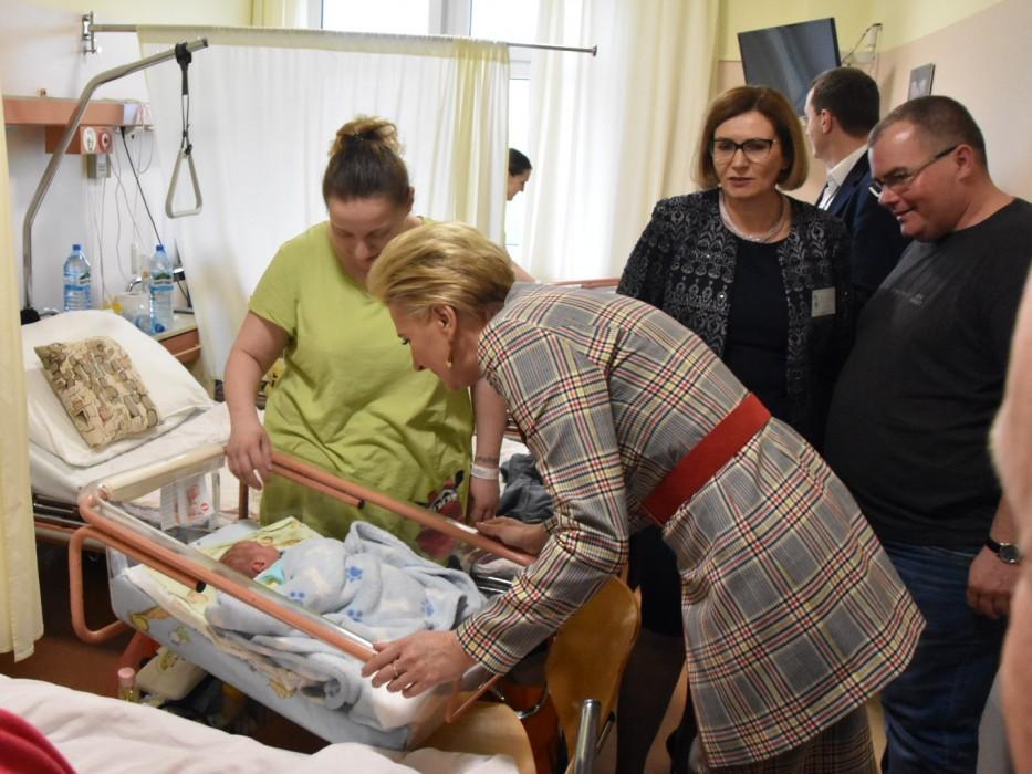 Agata Kornhauser – Duda wraz z wojewodą otworzyła oddział noworodkowy bielskiego szpitala
