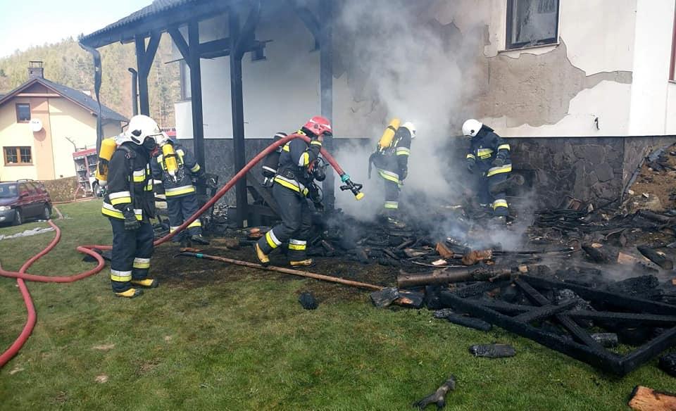 Pożar domu w Międzybrodziu Żywieckim.