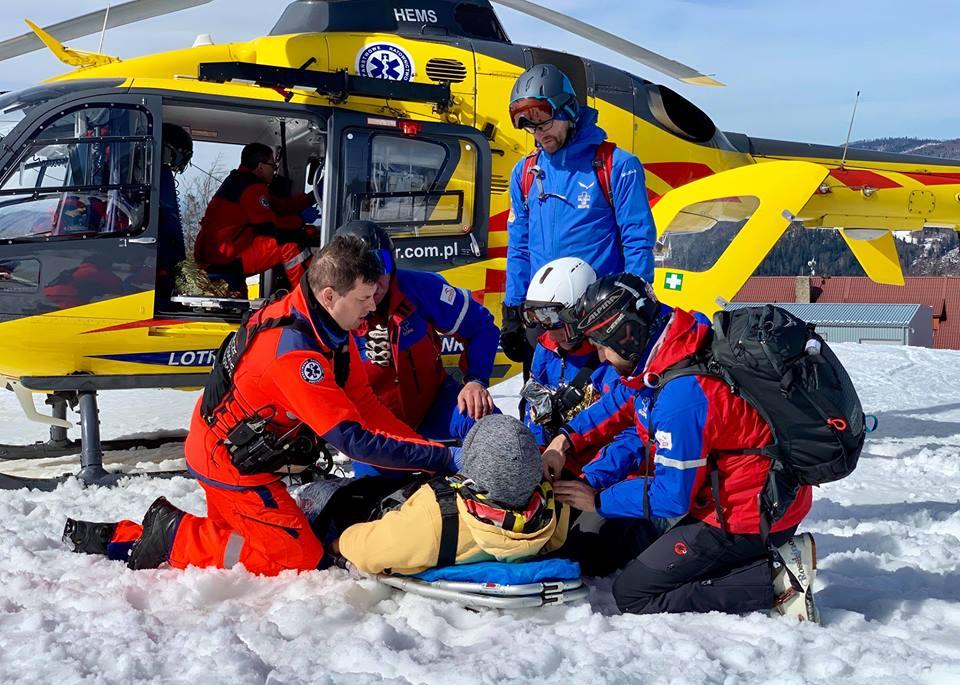 Groźny wypadek narciarza na trasie FIS Skrzyczne w Szczyrku