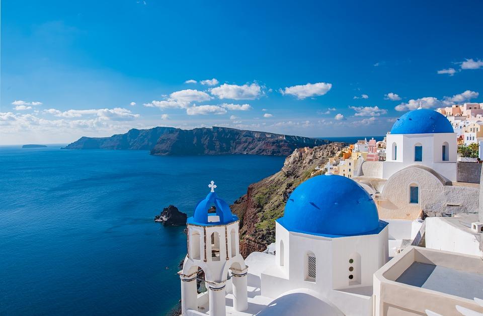 Santorini najpiękniejsza wyspa Grecji. Co wybrać z oferty bielskich biur podróży