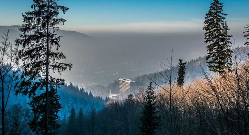 SMOG atakuje w Bielsku Białej i Beskidach.  Lepiej ograniczyć aktywność na zewnątrz