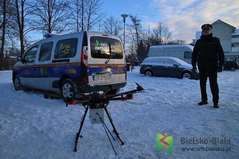 Smog Bielsko | Dron sprawdzi czym palą w piecu bielszczanie