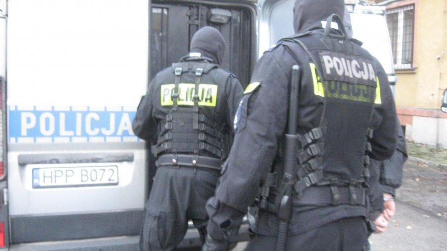 W wigilijny weczór begał z nożem po bloku przy ulicy Broniewskiego w Bielsku Białej