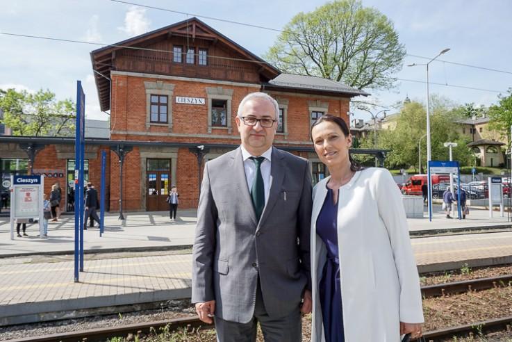 W Cieszynie otwarto nowoczesne centrum przesiadkowe