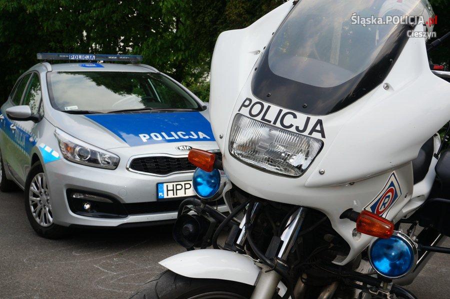 Nieprzytomny mężczyzna leżał przed wejściem do Galerii Sfera w Bielsku Białej