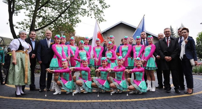 Przyjazny skwer w Drogomyślu oficjalnie otwarty!
