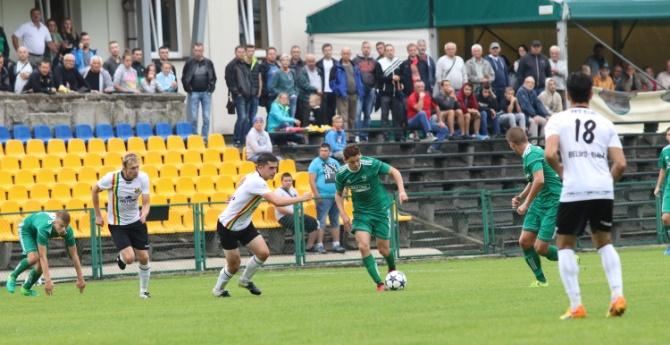 BKS Stal przegrywa w derbach