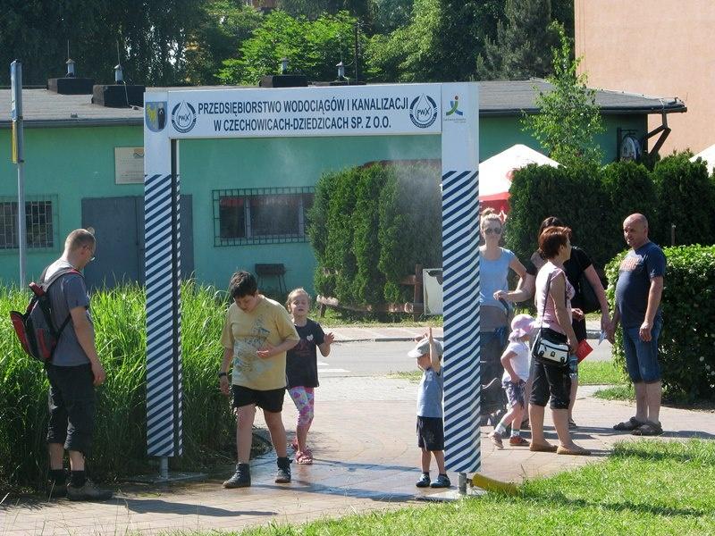 Czechowice-Dziedzice | Kurtyny wodne już chłodzą