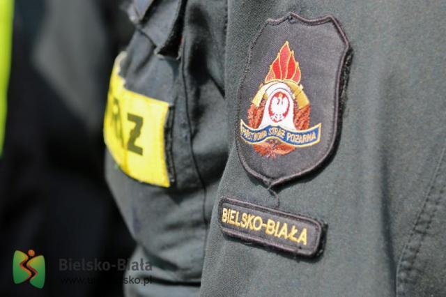 Pożar w dawnej fabryce przy ulicy Paderewskiego w Bielsku-Białej