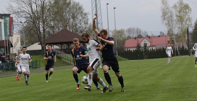 Derby na remis.