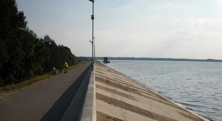 Trasa rowerowa wzdłuż Jeziora Goczałkowickiego - prace nabierają tempa