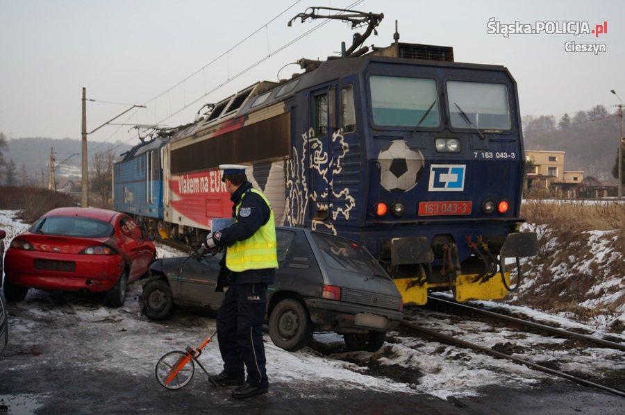 Zderzenie samochodu z pociągiem w Cieszynie