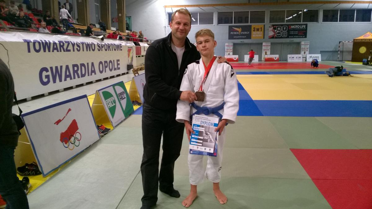 Młody judoka z Bielska-Białej z medalem Mistrzostw Polski Młodzików
