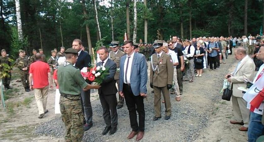 Upamiętnili żołnierzy Zgrupowania NSZ Bartka majora Henryka Flame