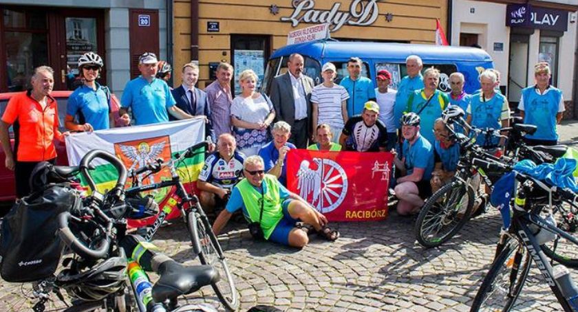 Przejechali cały kraj i zawitali do Skoczowa