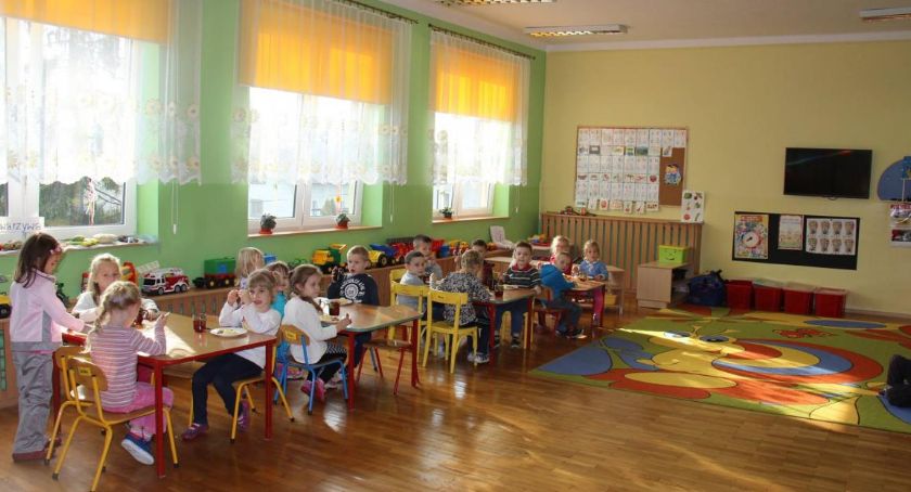 Są miejsca w przedszkolach w Drogomyślu i Bąkowie