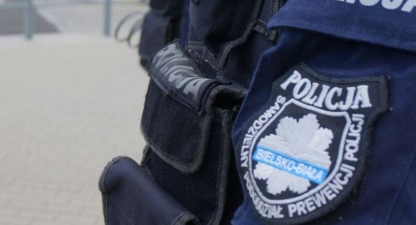 25 samochodów uszkoddzonych na bielskiej ulicy Modrzewskiego