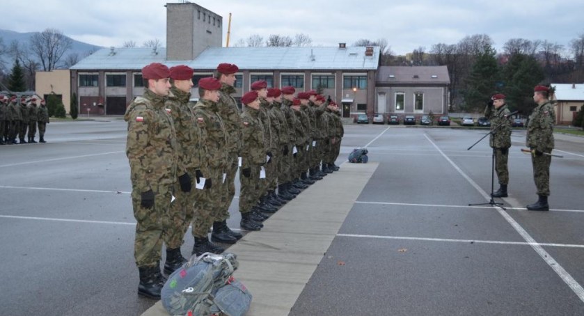 Pikujące orły dla bielskich Spadochroniarzy