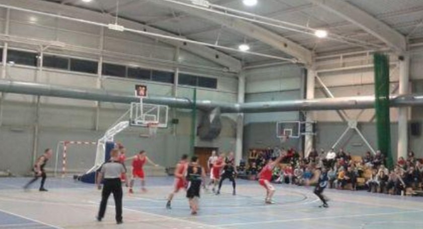 Koszykarze Daas Basket Hills pokonali lidera