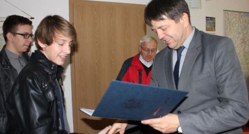 10 letni Kacper Jucha z dziadkiem przeszedł Mały Szlak Beskidzki