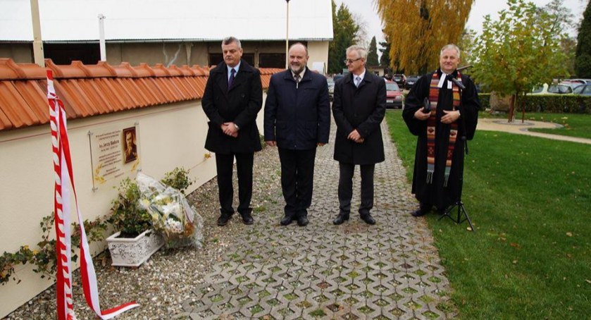 W Strumieniu odsłonięto tablicę Ks. Jerzego Badury
