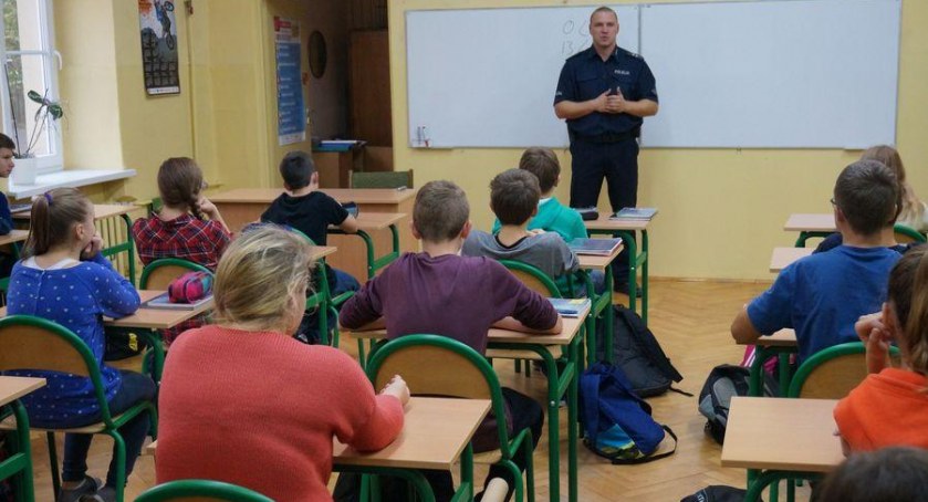 Cieszyn. Policjanci spotkali się z gimnazjalistami