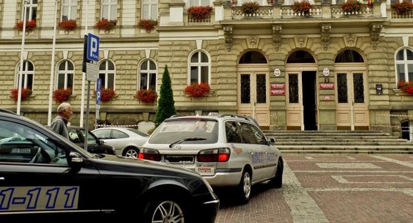Nieuczciwa konkurencja, czy alternatywa dla drogich taksówek