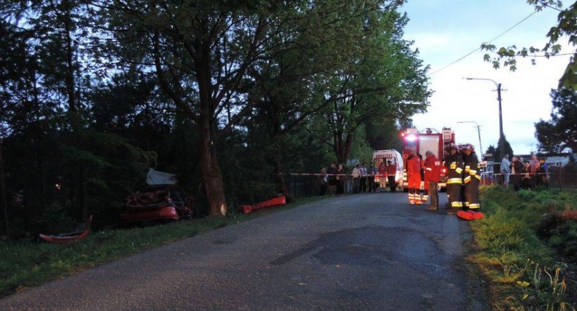 Wypadek w Kisielowie. Trzy osoby nie żyją