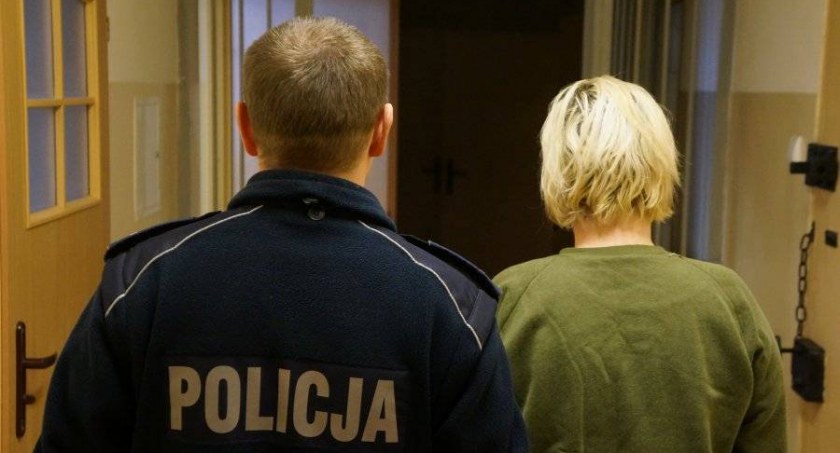 Nietrzeźwa matka z Łodygowic przewoziła trójkę dzieci