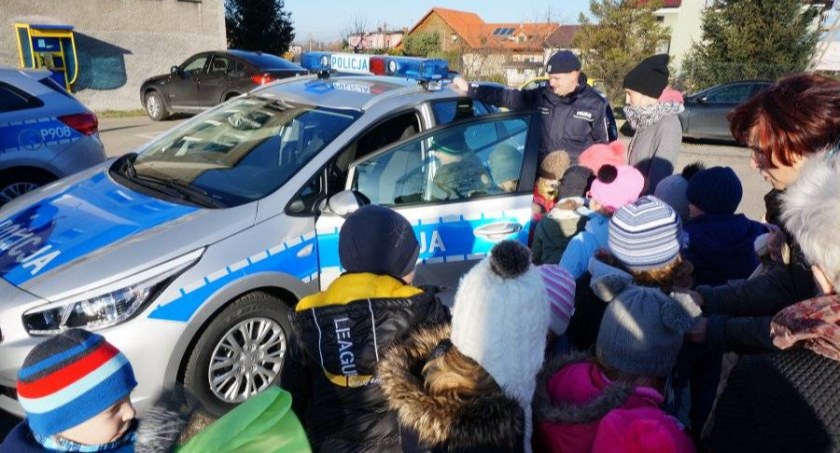 Nowe radiowozy w Kobiernicach