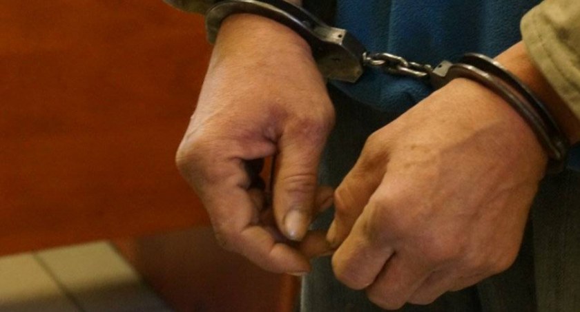 Zaatakował nożem i groził bronią zbieraczom złomu