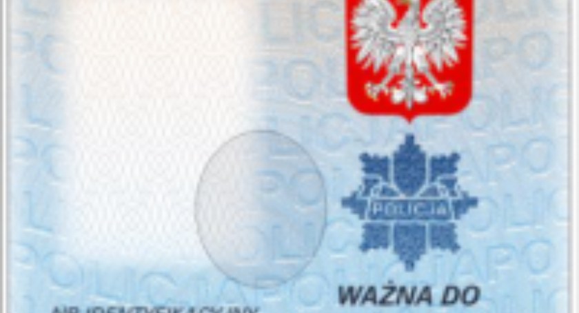 Nowe legitymacje służbowe policjantów