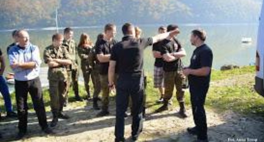 Płetwonurkowie sprzątali Jezioro Międzybrodzkie