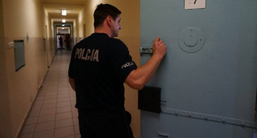 24-latekzZatrzymany za kradzież i narkotyki