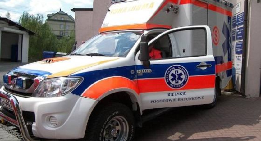 Terenowy ambulans w szczyrkowskim pogotowiu