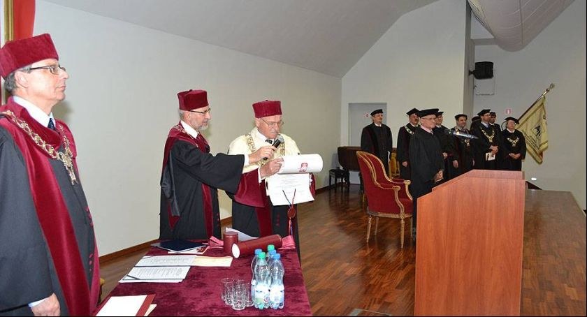 Profesor Jan Awrejcewicz doktorem honoris causa ATH