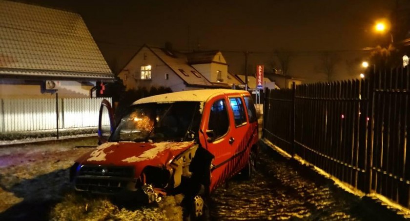 W Straconce kierowca widmo wjechał w płot