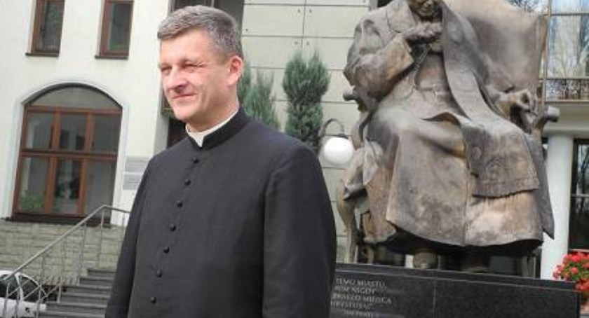 Ingres Biskupa Romana Pindla