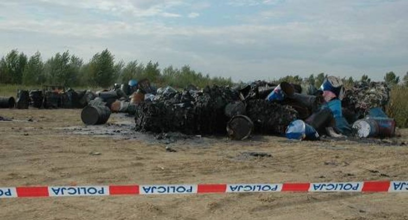 Bomba ekologiczna w Kaniowie. Nielegalne składowisko odpadów