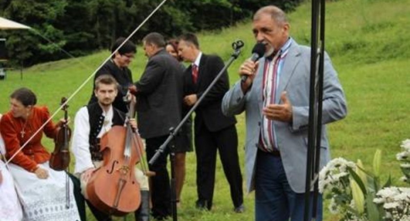 Ruszyła budowa nowego wyciągu w Korbielowie