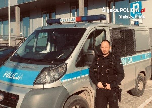 Mężczyzna chciał skoczyć z wiaduktu. W ostatniej chwili uratowali go policjanci