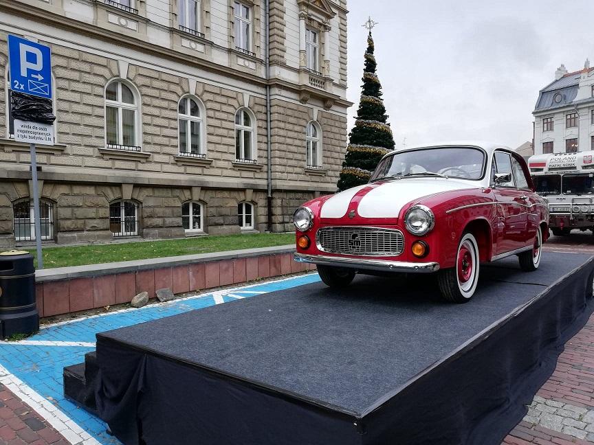 Syrena od Toma Hanksa pod bielskim Ratuszem