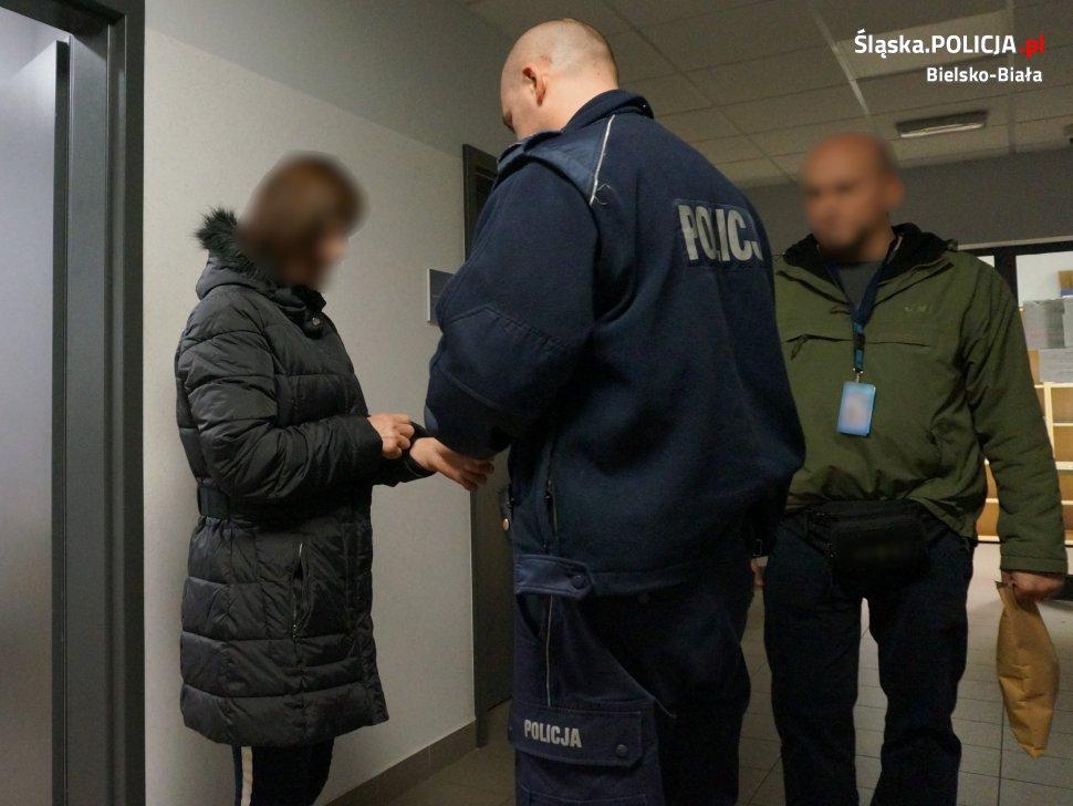 Mieszkanka Wilkowic znęcała się psychicznie i fizycznie nad ojcem