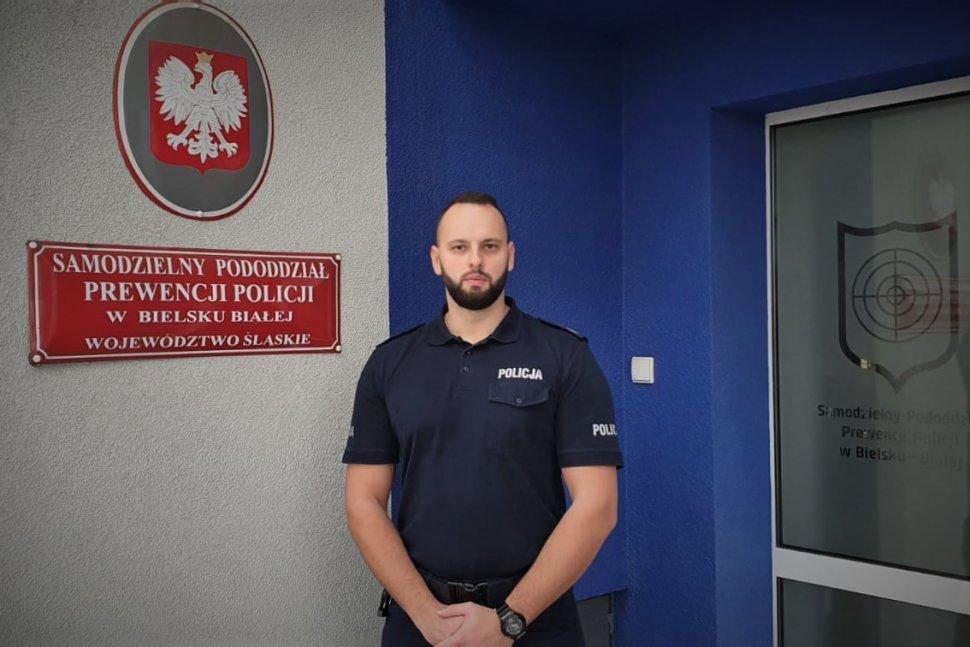Policjant z Bielska-Białej po służbie ujął kompletnie pijanego kierowcę w Żywcu