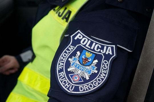 Zwłoki mężczyzny na poboczu drogi
