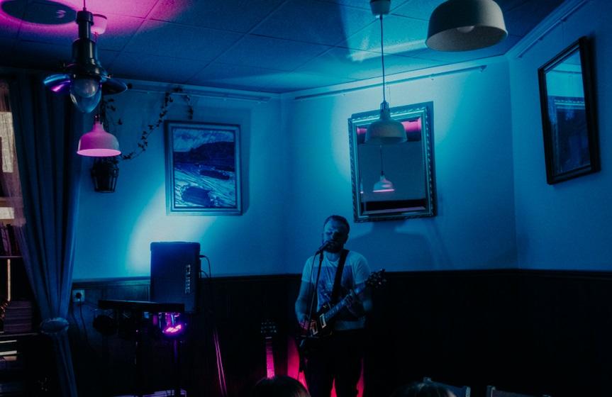 Akustyczne Mikołajki z Misiastym w cieszyńskim Tramwaj Cafe 6.12