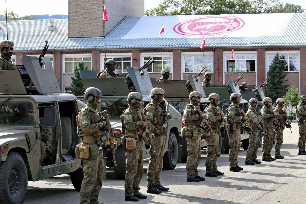 Piknik wojskowy w bielskich koszarach 10.11