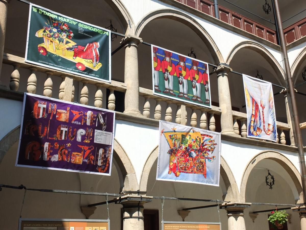 Wystawa plakatów Tygodnia Kultury Beskidzkiej na Zamku w Żywcu