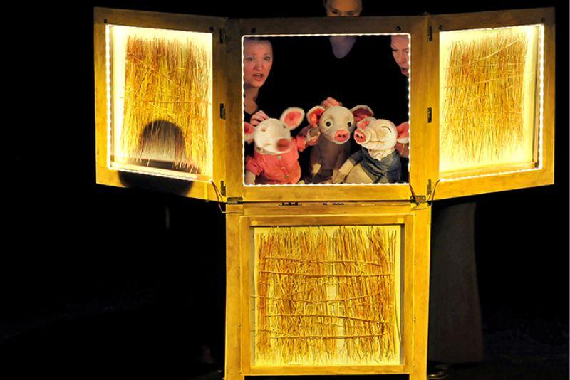 Teatr Banialuka | Spektakl Trzy Świnki, czyli magia teatru