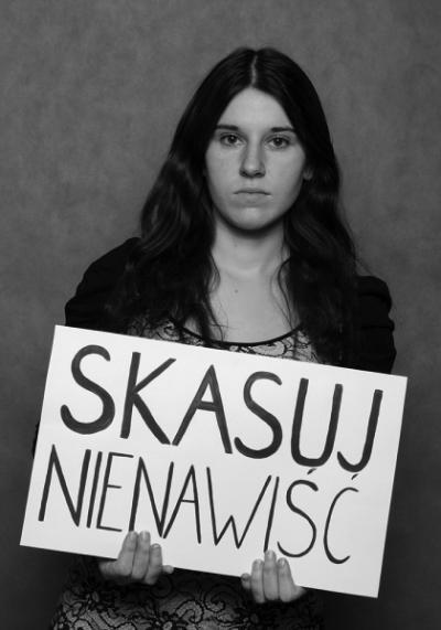 Wystawa plakatu uczniów bielskiego Plastyka